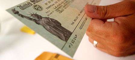 Video Tips: Say Goodbye to IRS Paper Check Refunds